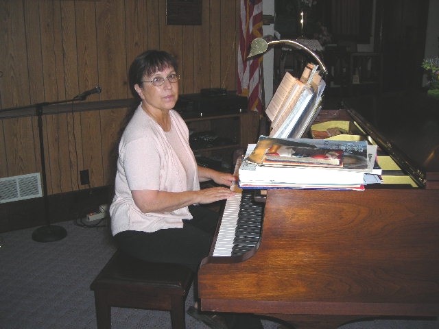 Elizabeth Owen Moser, Pianist (Granddaughter of C. Jay and Loa Watson Owen)