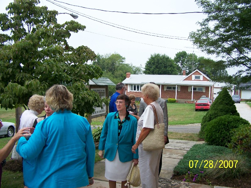 Faye Johnson Brown (center of picture)