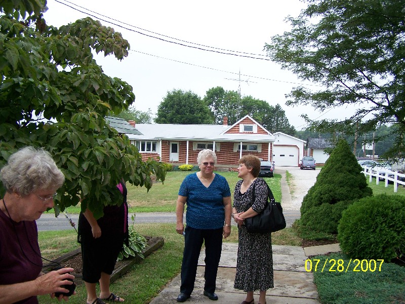 Far left: Bette Ina Brown (Ben's Sister); Center: Mary Lou Turnipseed Garrett (Ben's 1st Cousin) and Natalie Anne Solon Hansen (Ben's Niece)